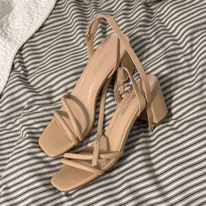 Dream Pairs Nude heels